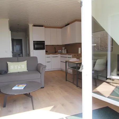 Trutz Blanker Hans - Duenenstr 19, App 10 *